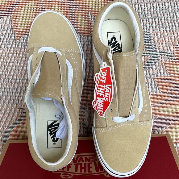 Vans WMNS Old Skool
Taos Taupe
VN0A3WKTYUU
Sneakers G - Picture 13 of 16